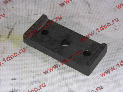 Пластина скобы крепления переднего стабилизатора H HOWO (ХОВО) WG880680027 фото 1 Владимир